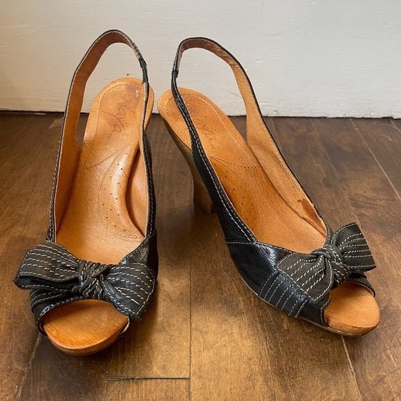 Naya Black Leather Wedge Giada Slingback Heels Peep Toe Bow, size 8.5 - Picture 1 of 13
